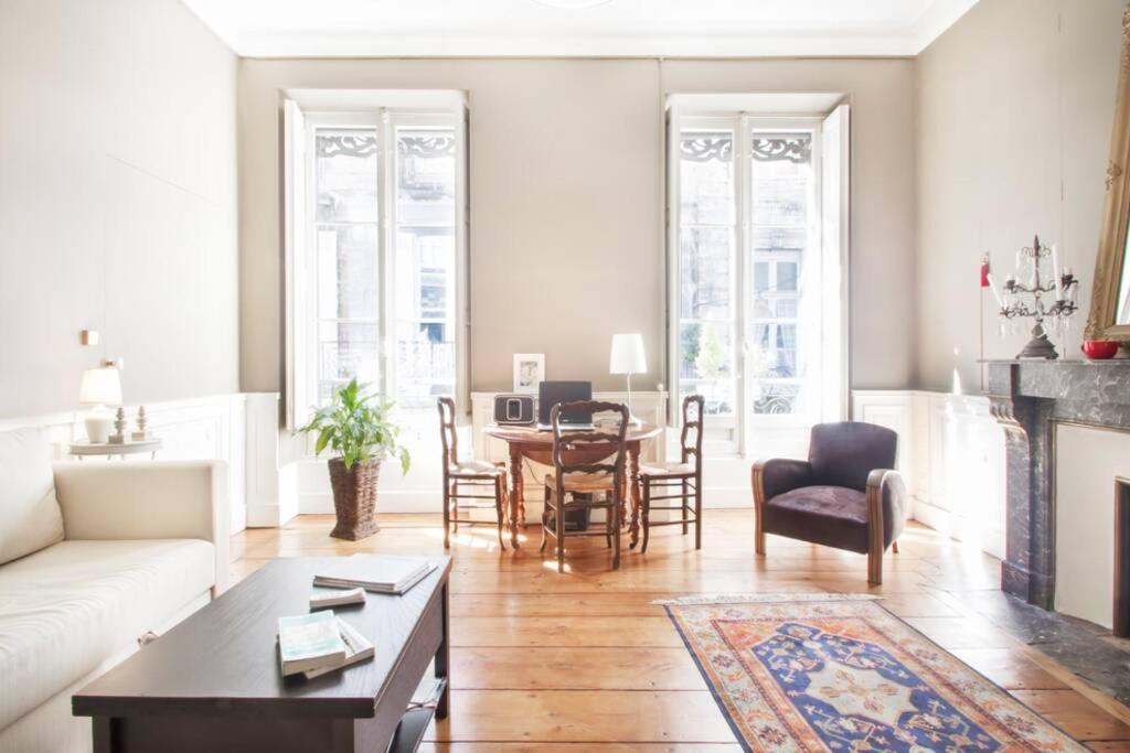 Appartement au cœur du quartier historique à Bordeaux Extérieur photo